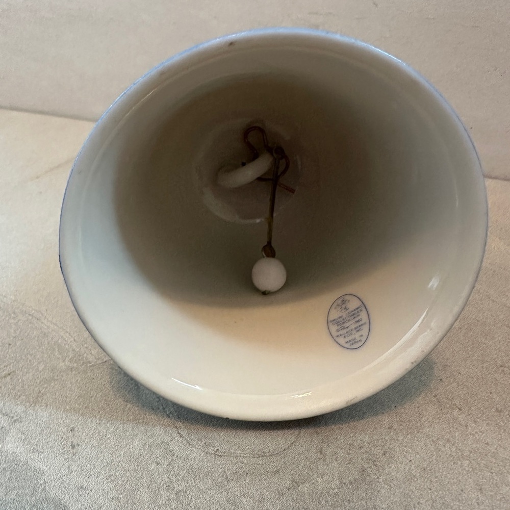 Vintage Smurfs Porcelain Bell 1982 Wallace Berrie Japan *See Pics - Small Chip* - Picture 5 of 7